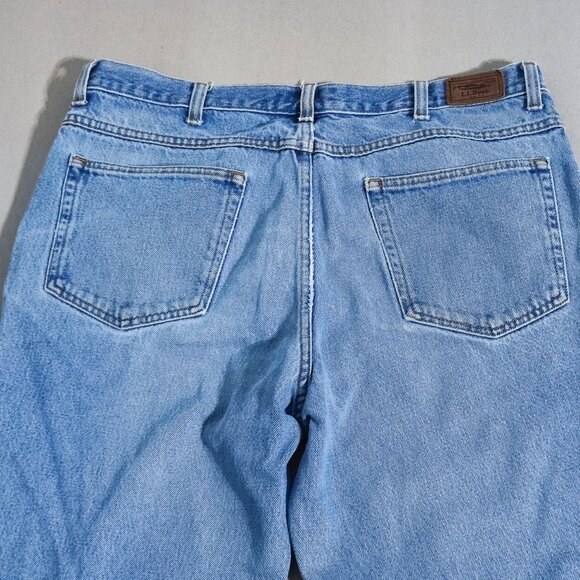L.L.Bean jeans man's size 38X32 medium washed denim blue classic fit straight - Picture 4 of 12